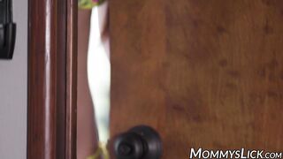 Lesbo stepdaughter Alina Lopez rimmed and fingering