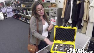Hottie drives a hard bargain and fucks in the pawnshop