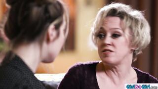 Milf roleplays and facesits her teen fan