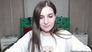 Solo naked amateur fucking dildo