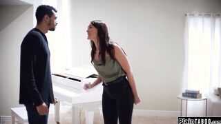 Guy gets into stepbrothers wifes panties
