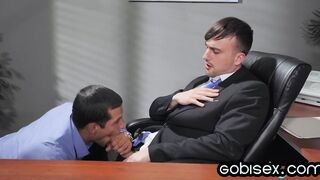 Bisexual anal colleagues fuck female slut in threesome