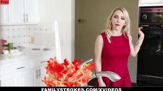 Family Strokes - Thanksgiving Feast Turns Celebration In Hardcore Family