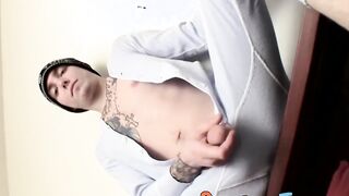Young tattooed homo wanks off his hairy dick and cums