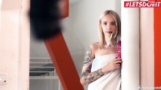 HORNYHOSTEL - BLONDE SLUTS ARTEYA DEE IS INTO THE MOOD FOR SOME bbc - LETSDOEIT