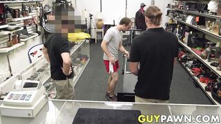 Athlete fucked by pawnbrokers on a workout machine