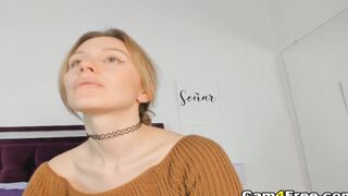 Horny Babe Suck Her Huge Dildo