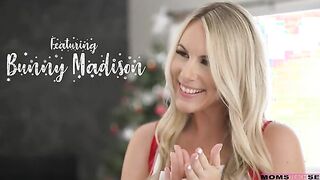 Stepmom Leaves Milk Out For Santa - S18:E9