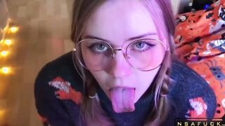 Schoolgirl got a Mouthful of Cum