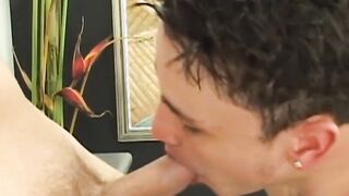 Lusty amateur twink cums while being ass fucked super hard