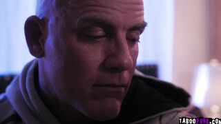Stepdad licks and fucks stepdaughters pussy