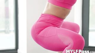 Mesmerizing pornstar knows that only hard sex loses weight