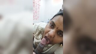 Desi hot Tamil aunty nice blowjob cum milk drink