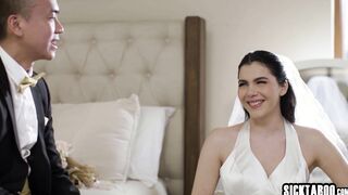 Big ass bride enjoyed deep anal sex