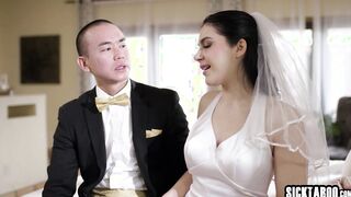 Big ass bride enjoyed deep anal sex