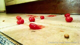 Wooden Sandsal Clogs crush tomatoes