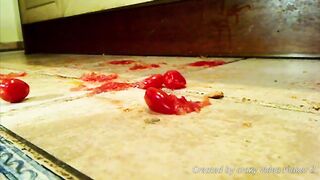 Wooden Sandsal Clogs crush tomatoes