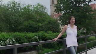 Nude inside the street