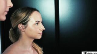 Daddy Fucks Babe Family Friend Mona Blue