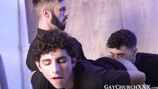 Young catholic caught jerking off and threeway rawpounded