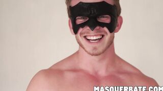 Musculer and big cock dude Marty wanking it for our viewers