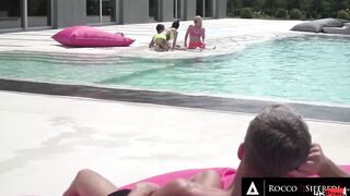 Gigantic Titty Baddies Kelly Stafford & Megan Inky Go Kinky Over ANAL GAPING + SQUIRTING GROUP SEX!