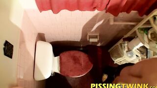 Twink Leo McArthur jerks off and cums after a pissing fiesta
