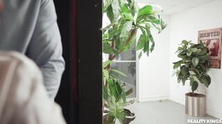 Office Intern Fucks Before Meeting