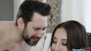 Cheating Wife Melissa Stratton Gets Pussy Fingered & Eaten By Tommy Pistol