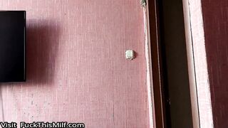 deepthroat sloppy from a cute stepsister in daddy's room