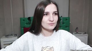 Cute amateur babe solo masturbates on webcam