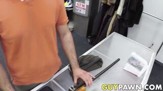Pawnee rides cock to avoid walking out of the shop broke
