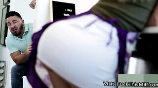 Cheating stepmom & stepson Have Hard Rough Sex With Facial