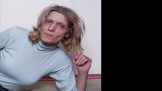 OMAHOTEL Grannies Sending Nudes Online
