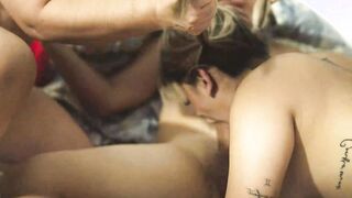 Family Threesome! I like to Watch my Stepmom fuck her Boyfriend and I join them, Crea