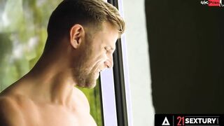 21 SEXTURY - Big Ass Blonde Alexis Crystal Thirsts For ANAL REAMING!