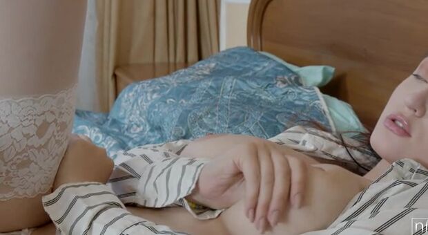 Long Tit Bae Alexa Ebony is laid out in bed looking like a treat as Mr
