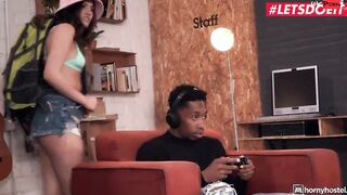 LUSTY HOSTEL - Penelope Cross Rides Her Gamer Boyfriends BBC - LETSDOEIT