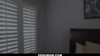 Naughty Stepson Shows Kayla Paige Her Hidden Bae Nude Photos