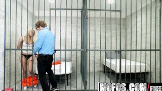 Mofos - Pervs On Patrol - Nasty Blonde Bangs Dude in Uniform , Elizabeth Jolie