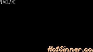 Natural slut gets oral and rides