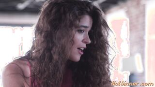 Natural slut gets oral and rides