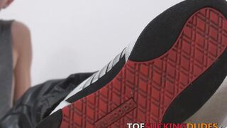 Foot fetish gay dudes are getting into hardcore anal