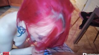Inked college girl blows while on her knees
