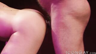 Kinky bubble butt teen Hunter Smith gets passionate rimming