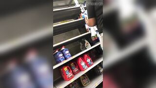 MUST SEE!!! Candid African Milf Cameltoe Squat