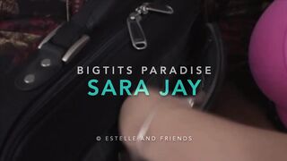 Sara Jay se fait baiser par un gars et se