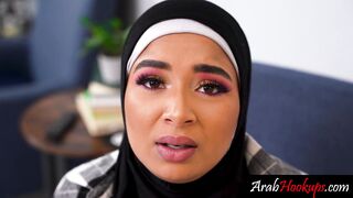 Fucking my hot Arab girlfriend in ass