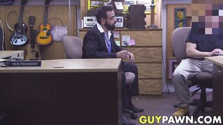 Desperate Latino pawnee fucks broker for extra cash
