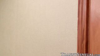 Irresistible Aubrey Kate anally tapped vigorously